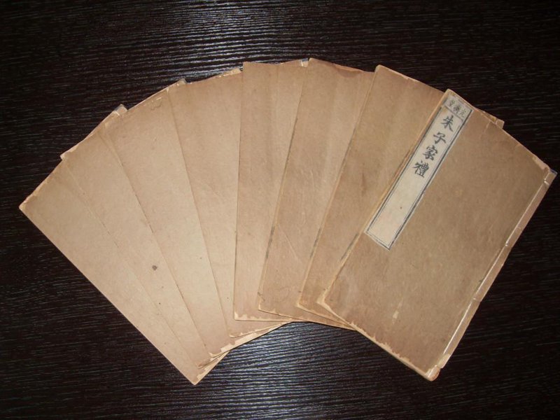 故事叙述类：霁红釉瓷器的故事
